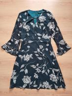 Groene jurk met wit bloemenmotief - maat 38, Kleding | Dames, Jurken, Maat 38/40 (M), Overige kleuren, Ophalen of Verzenden, Gedragen