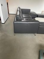 Natuzzi zetel + poefen, Huis en Inrichting, Zetels | Zetels, Ophalen, Gebruikt, Hoekbank, Driepersoons