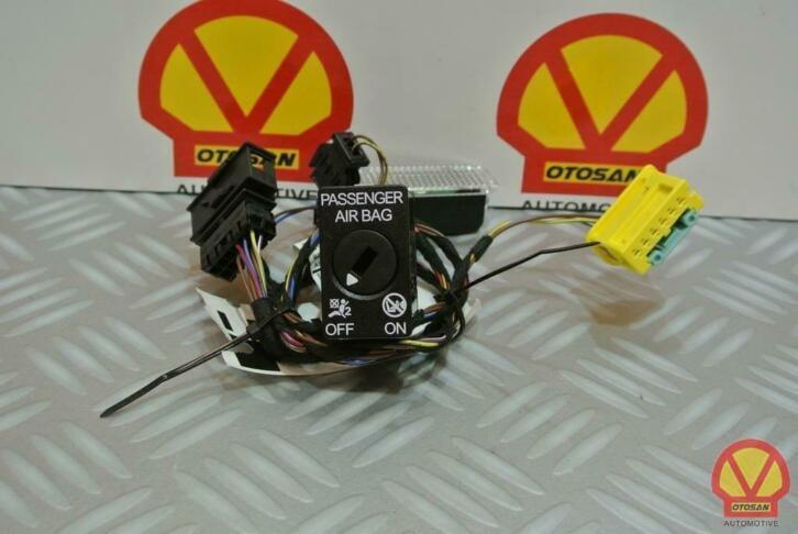 audi a1 a3 vw golf schakelaar bijrijdersairbag 5c5919237, Auto-onderdelen, Dashboard en Schakelaars, Audi, Gebruikt