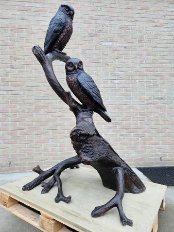 BRONZEN BOOM MET 2 PRACHTIGE UILEN PRACHTIGE GROTE BRONS !!! beschikbaar voor biedingen