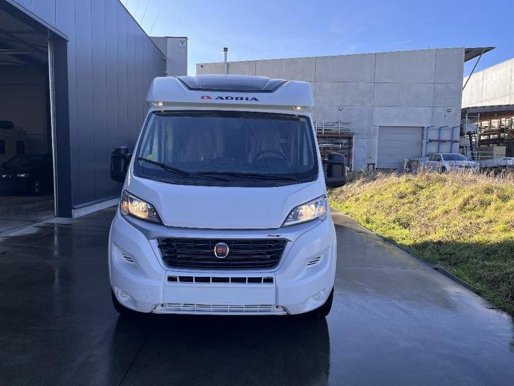 Adria Compact DL Plus Automaat – Full option – 1e eigenaar, Caravans en Kamperen, Mobilhomes, Particulier, tot en met 3, Half-integraal