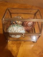 Glazen kistje met eieren., Ophalen of Verzenden