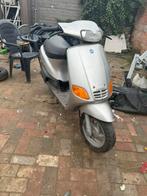 Piaggio zip 2t A klasse, Fietsen en Brommers, Scooters | Piaggio, Ophalen, Zip