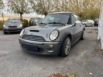 Mini Cooper S 1.6i export / handelaar beschikbaar voor biedingen