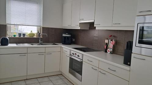Complete Keuken - Goede staat (September - Geleverd), Huis en Inrichting, Keuken | Complete keukens, Gebruikt, Hoekkeuken, Wit