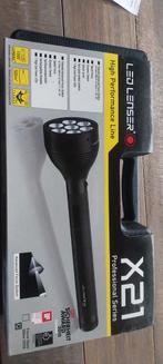 Lampe torche Led Lenser X21, Ophalen, Zo goed als nieuw, Batterij