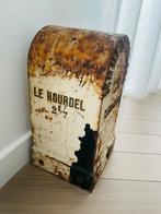 Oude franse mijlpaal, Huis en Inrichting, Woonaccessoires | Tekstborden en Spreuken, Ophalen, Zo goed als nieuw