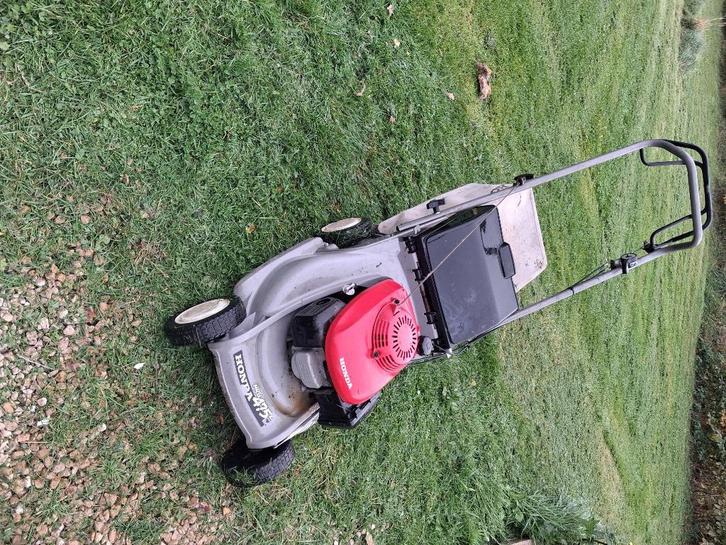 Honda hra 475-55cm grasmaaier, Tuin en Terras, Grasmaaiers, Gebruikt, Benzine-grasmaaier, 50 cm of meer, Cirkelmaaier, Mulchfunctie