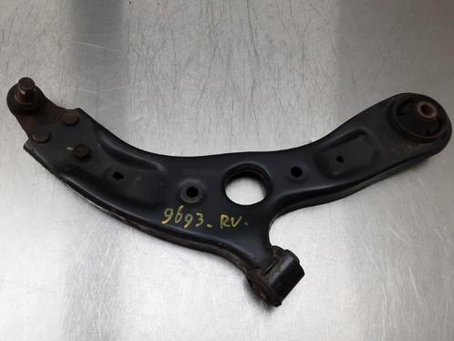 DRAAGARM RECHTS VOOR ONDER Kia Carens IV (RP), Auto-onderdelen, Ophanging en Onderstel, Kia, Gebruikt