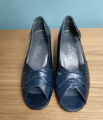 Blauwe klassieke sandaal met hakje, Kleding | Dames, Schoenen, Ophalen, Blauw, Sandalen of Muiltjes, Lady Comfort