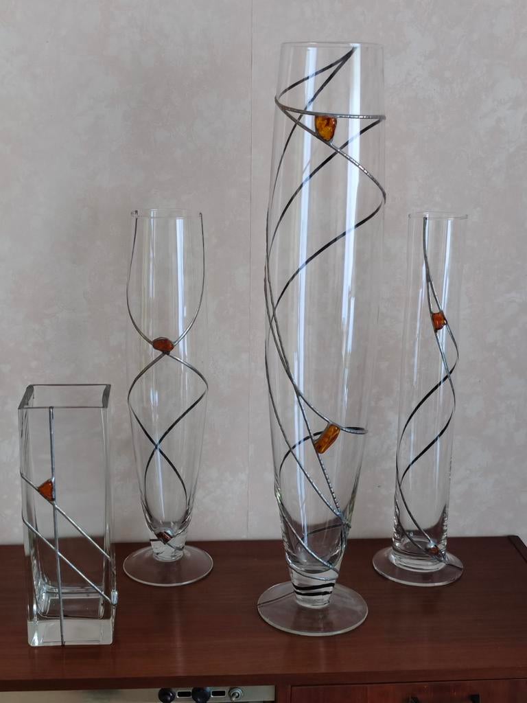 Unieke Set van 4 Design Vazen glas/amber (Tiffany-stijl), Ophalen