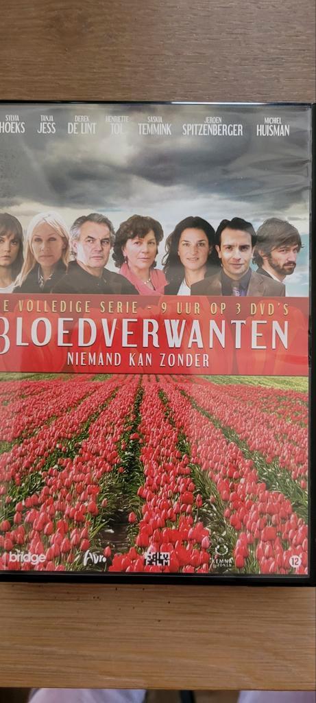 Bloedverwanten seizoen 1 - Bloedverwanten seizoen 2, Cd's en Dvd's, Dvd's | Nederlandstalig, Zo goed als nieuw, Tv fictie, Drama