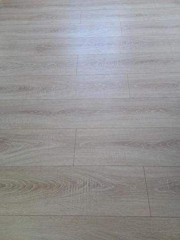 Laminaat 60 m2 beschikbaar voor biedingen
