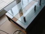 2 design bijzet tafeltjes-nachttafels op wieltjes, Huis en Inrichting, Ophalen, Design glas metaal hout, Vierkant, Zo goed als nieuw