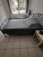 Bed, metalen frame. Donkerbruin. 1.40m op 2m., Ophalen, Gebruikt, Bruin, 140 cm