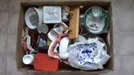 Dozen met rommelmarkt spullen dan doze met kledij, Diversen, Rommelmarktspullen, Ophalen