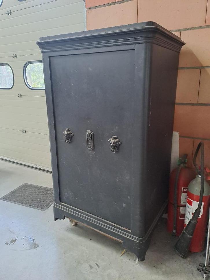 Antieke kluis - Ribeauville-Bruxelles, Huis en Inrichting, Brandblussers en Brandkasten, Gebruikt, Brandkast, Ophalen