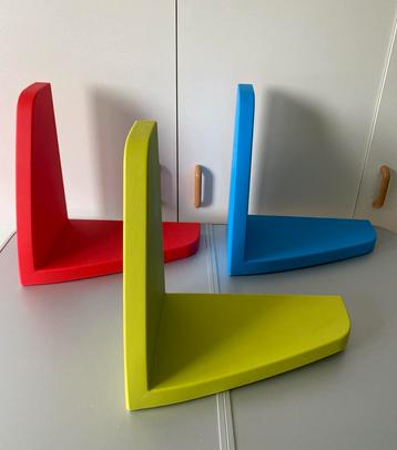🍄 IKEA . Wandplanken / Boekenrek in zeer goede staat beschikbaar voor biedingen