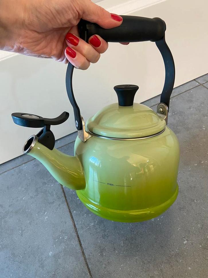 Le creuset thee pot, Elektronische apparatuur, Waterkokers, Zo goed als nieuw, Ophalen