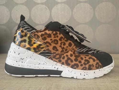 NIEUW! BLUE BOX Trendy sneakers met leopard print maat 38, Kleding | Dames, Schoenen, Nieuw, Sneakers, Bruin, Ophalen of Verzenden