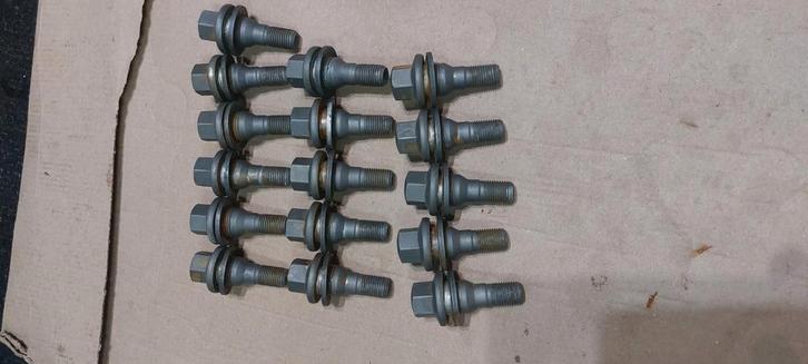 Lot de 16 goujons de roues tôe/alu Peugeot/Citroen, Auto-onderdelen, Banden en Velgen, Velg(en), Ophalen