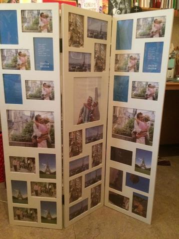 Kamerscherm met fotokaders beschikbaar voor biedingen