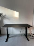 Linak zit- en sta bureau in hoogte elektrisch verstelbaar, Huis en Inrichting, Bureaus, Ophalen, In hoogte verstelbaar, Zo goed als nieuw