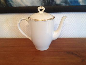 Boch koffiepot met gouden rand, Crèmekleurig beschikbaar voor biedingen