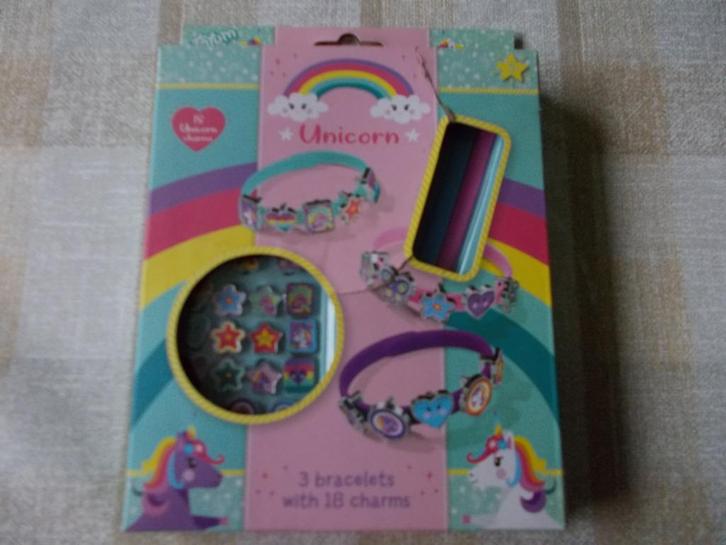 Unicorn 3 armbanden met 18 Bedels = tip voor de SINT ?, Kinderen en Baby's, Speelgoed | Overig, Ophalen of Verzenden
