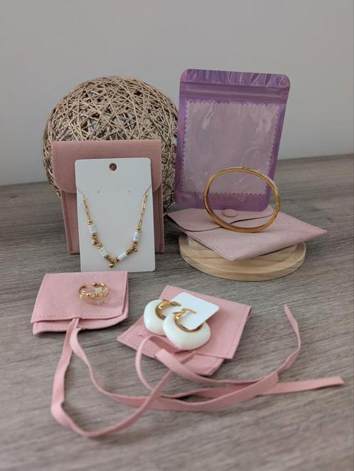 Set van 4 juwelen, roestvrij staal, goudroze zakjes, Handtassen en Accessoires, Overige Accessoires, Zo goed als nieuw, Ophalen of Verzenden