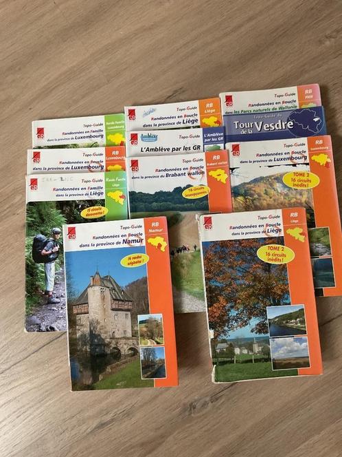 GR sentiers: 11 fascicules, Boeken, Stripverhalen, Gelezen, Ophalen