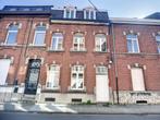 Huis te koop in Namur, 7 slpks, 211 m², Vrijstaande woning, 7 kamers