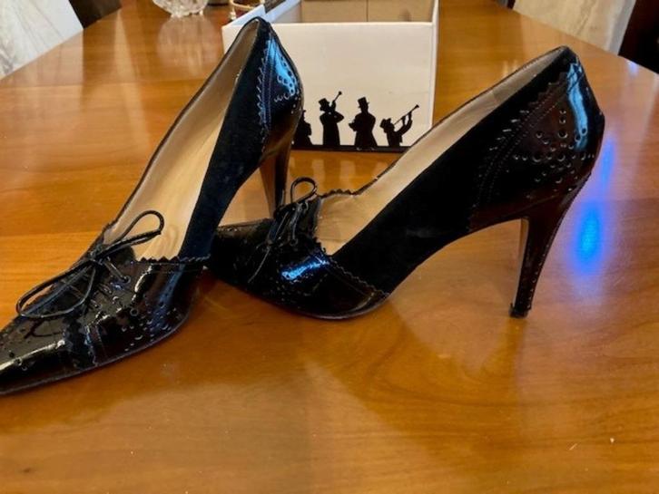 schoenen, Kleding | Dames, Schoenen, Zo goed als nieuw, Pumps, Zwart, Ophalen of Verzenden
