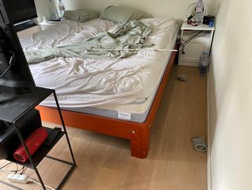 Auping bed met traagschuim- en topmatras beschikbaar voor biedingen