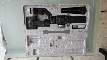 Zhiyun Smooth 4 smartphone‑gimbal (3‑as stabilisatie), Envoi, Comme neuf