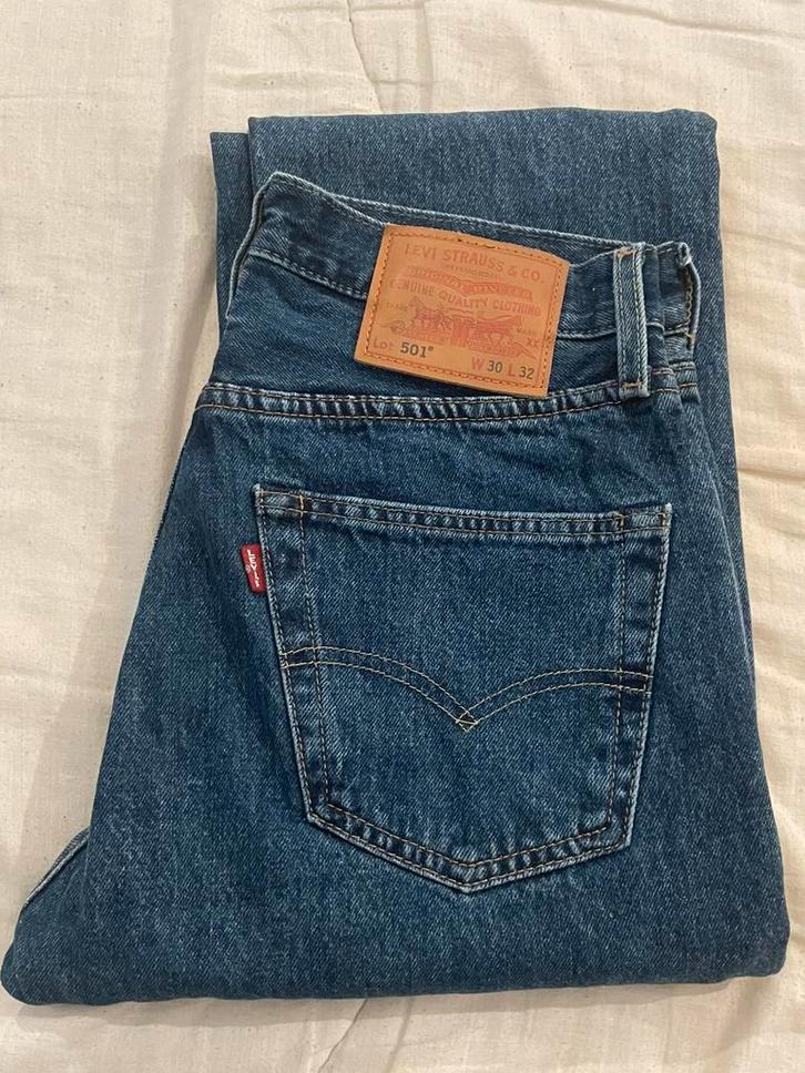 Levis Jeans, Kleding | Heren, Spijkerbroeken en Jeans, Zo goed als nieuw, Overige jeansmaten, Blauw, Ophalen of Verzenden