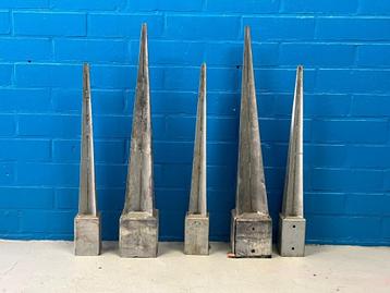 Metalen Paal Pieken beschikbaar voor biedingen