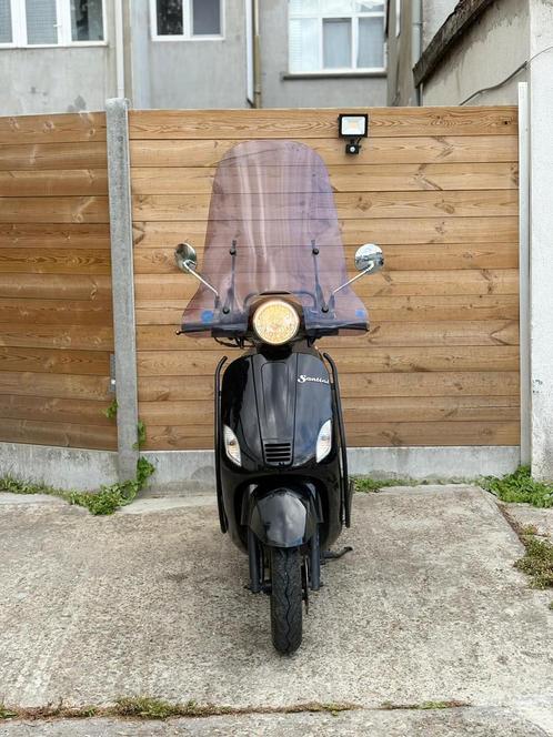 Scooter A klasse 4Takt Start en rijdt perfect met papieren, Fietsen en Brommers, Snorfietsen en Snorscooters, Zo goed als nieuw