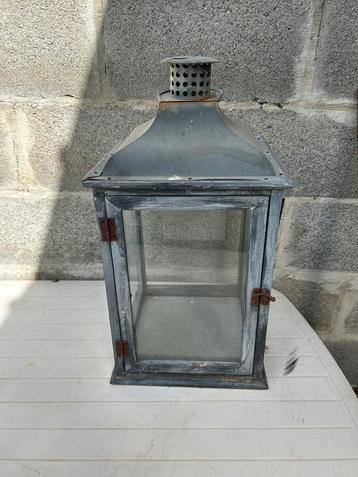 Vintage lantaarn beschikbaar voor biedingen