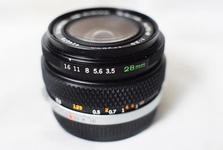 Olympus-OM-Zuiko-Auto-W 28 mm 3,5, Audio, Tv en Foto, Fotocamera's Analoog, Olympus, Ophalen of Verzenden