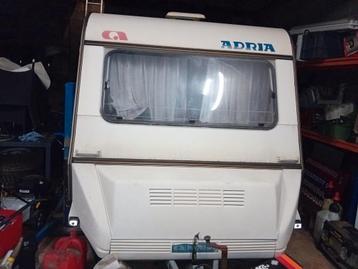 Caravan Adria 750kg