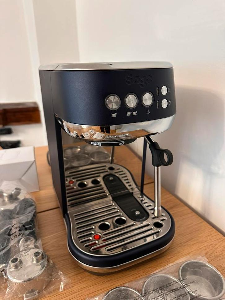 Sage Bambino Plus/Breville Plum Blue koffiezetapparaat, Elektronische apparatuur, Koffiezetapparaten, Zo goed als nieuw, Espresso apparaat