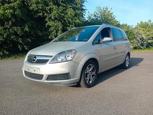 Opel Zafira 1.9 cdti Euro 4 de 2006, avec 167000km, 7 places, Auto's, Opel, Particulier, Zafira, ABS, Airbags, Airconditioning