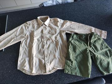 Scoutshemd (maat 12) en broek (maat 10), nieuwstaat, Enlèvement, Neuf
