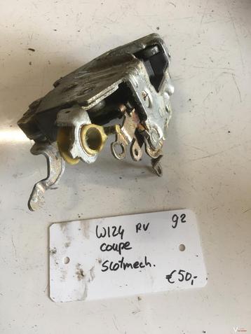 W124 coupé 1992 slotmechaniek Rechtsvoor  beschikbaar voor biedingen
