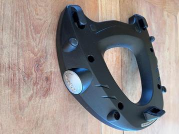 Platine Topcase Givi M5 beschikbaar voor biedingen