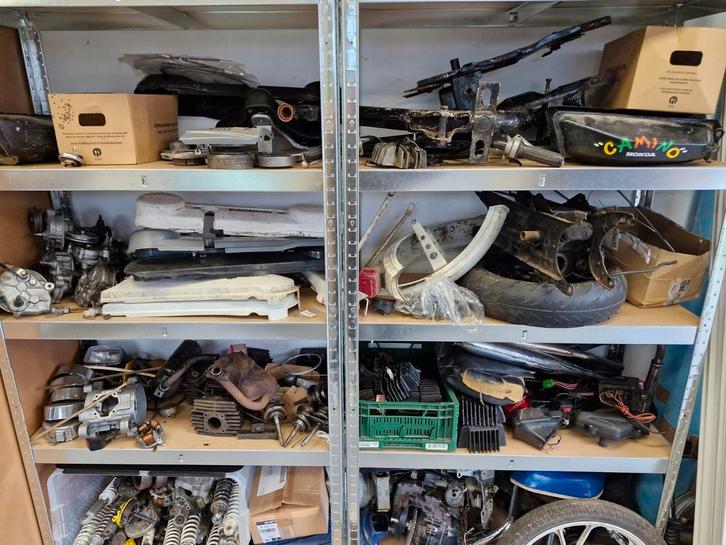 B klasse camino+gigantisch lot onderdelen, Fietsen en Brommers, Brommers | Honda, Gebruikt, Overige modellen, Klasse B (45 km/u)