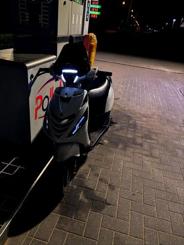 Piagio zip beschikbaar voor biedingen