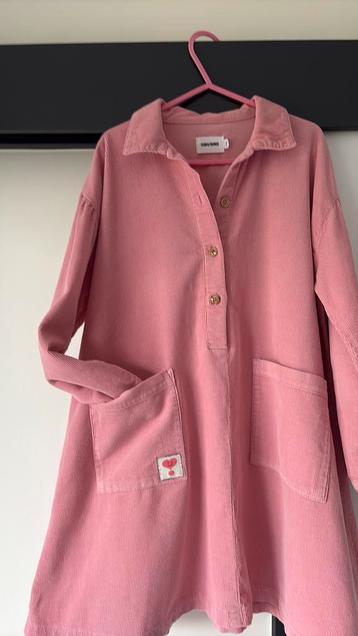 Meisjes kledij maat 128 beschikbaar voor biedingen