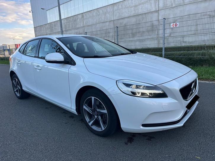 Volvo v40 2.0 diesel euro6B 86.000km Automaat topstaat, Auto's, Volvo, Bedrijf, Te koop, V40, Diesel, Euro 6, Stadsauto, 5 deurs